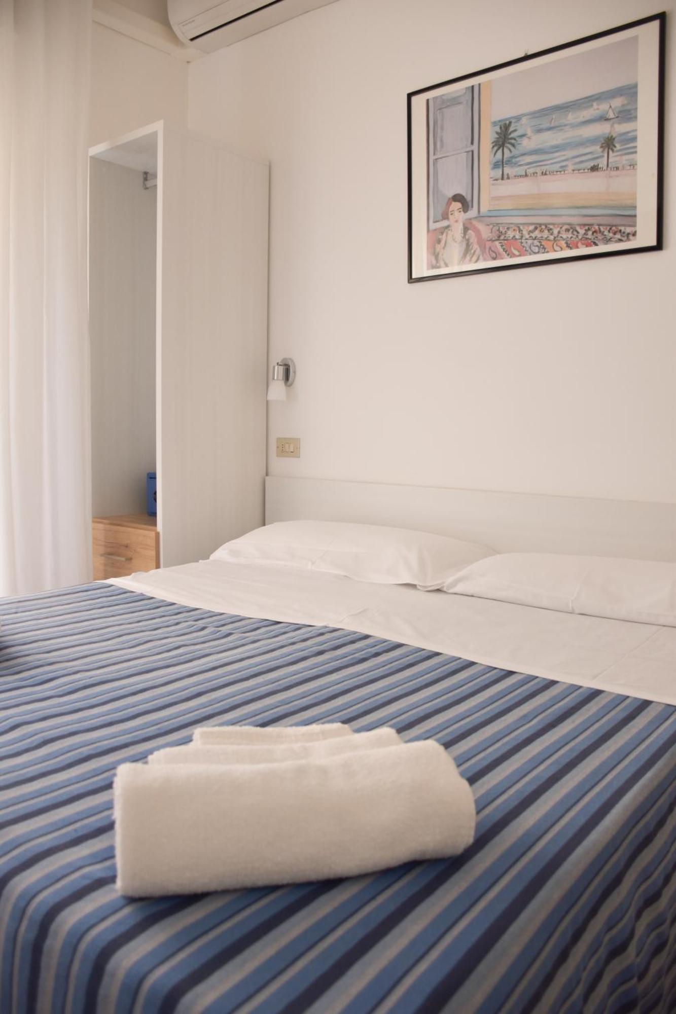 Angeles - Fronte Mare 3*